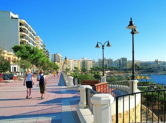 Deluxe Apartment With Valletta And Harbour Views سليمة المظهر الخارجي الصورة